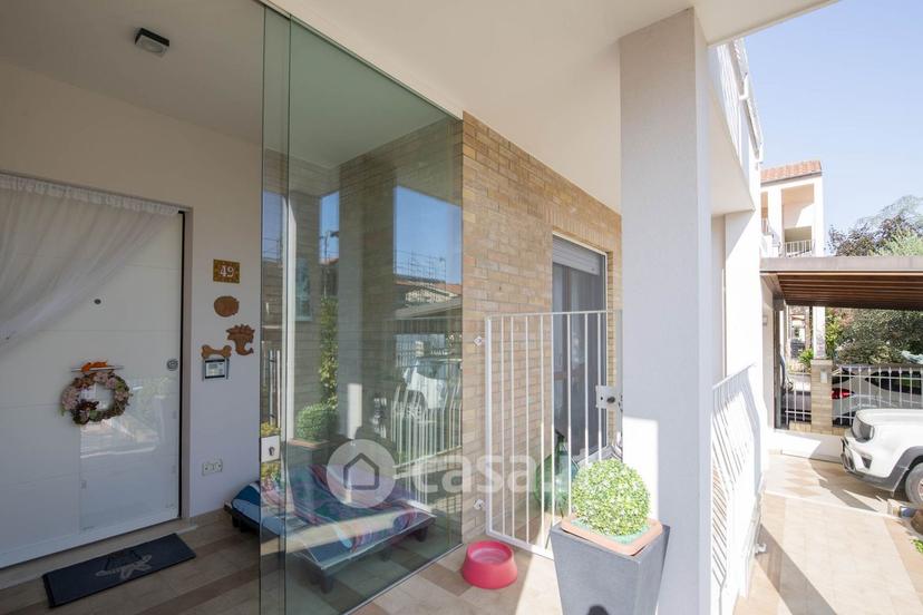 Villa in Via G. Brodolini 49 — foto 35 di 52