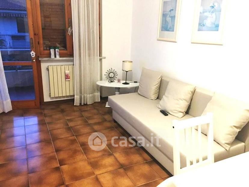 Trilocale in Via delle Pinete — foto 3 di 15