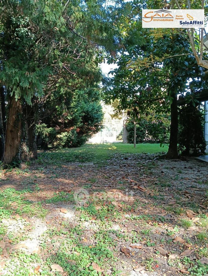 Villa in Via A. Gramsci 46 — foto 34 di 53