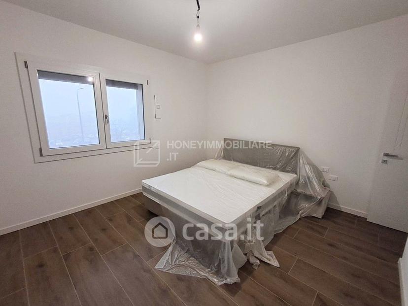 Villa in Via Giovannino Guareschi — foto 15 di 38