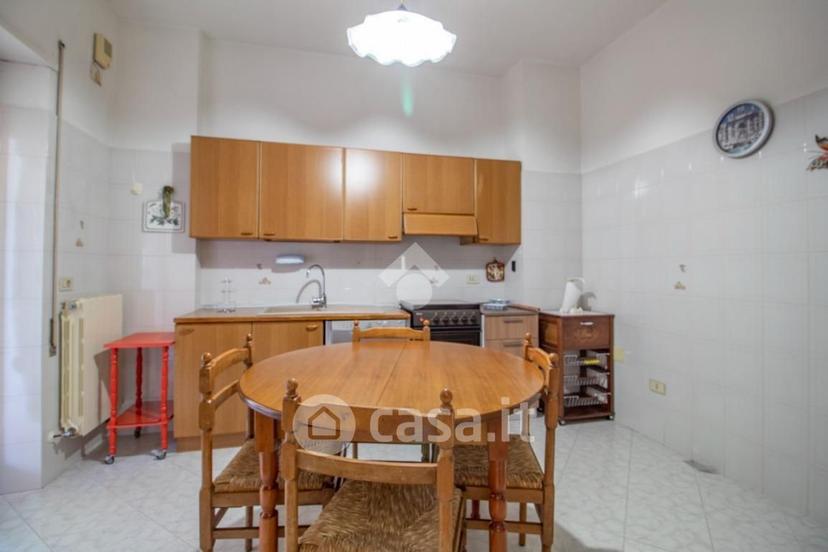 Quadrilocale in Via Liberato di Benedetto 72 — foto 26 di 31