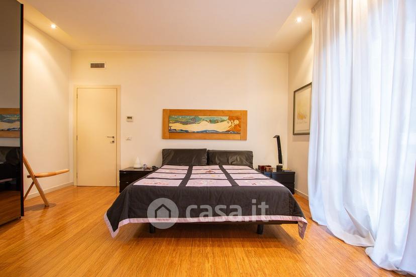 Trilocale in Via Fratelli Bronzetti 16 — foto 26 di 54