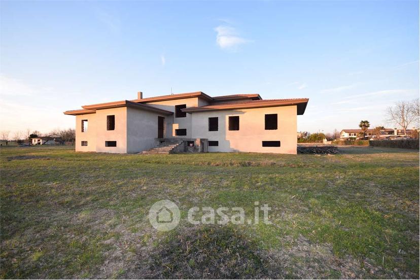 Villa in Via L. Piron 15 — foto 8 di 9