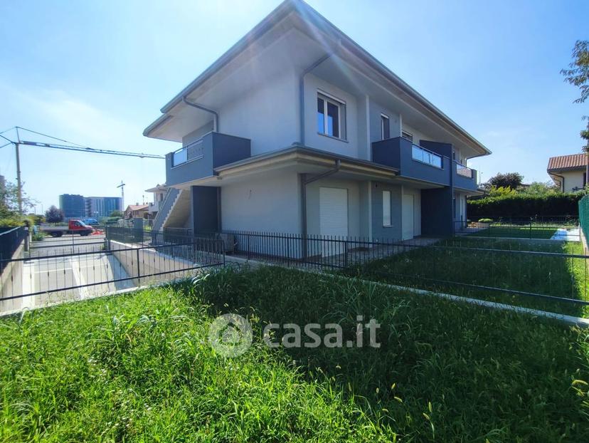 Trilocale in Via Valtrighe — foto 4 di 33