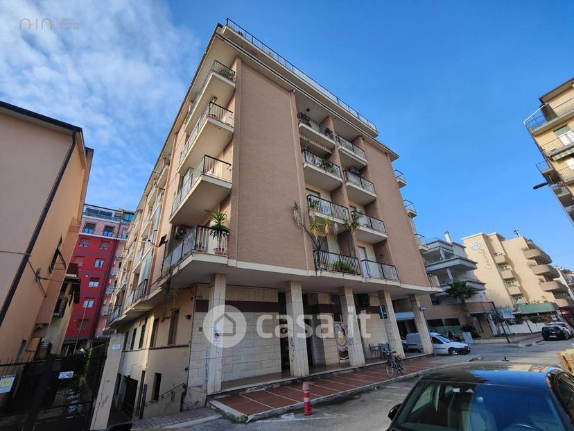 Appartamento in Via Parini 46 — foto 2 di 40