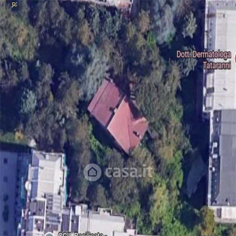 Villa in Via Augusto Bertazzoni 5 — foto 14 di 34