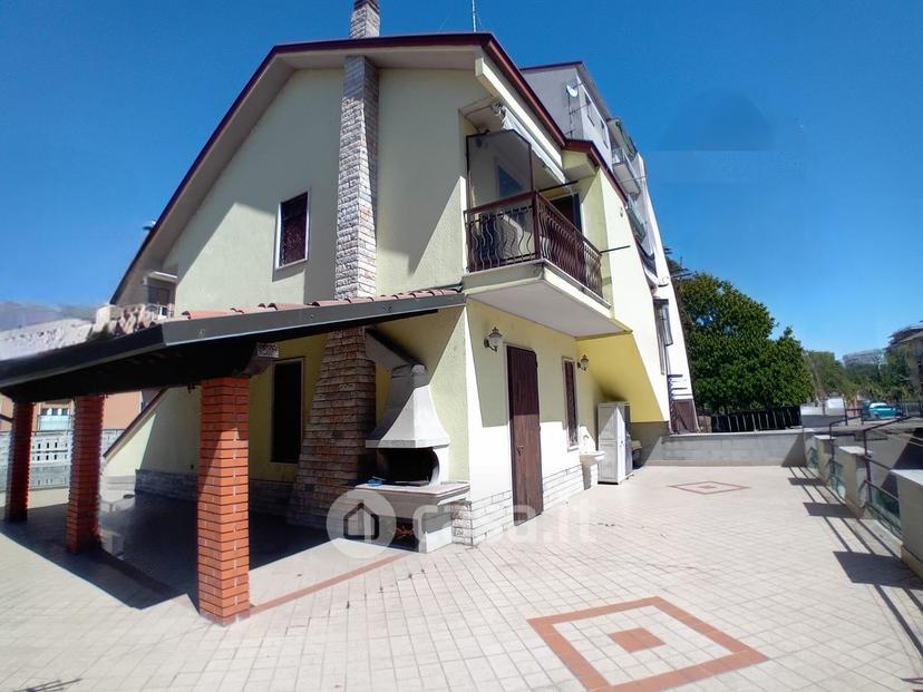 Villa in Via Giacomo Matteotti — foto 8 di 42