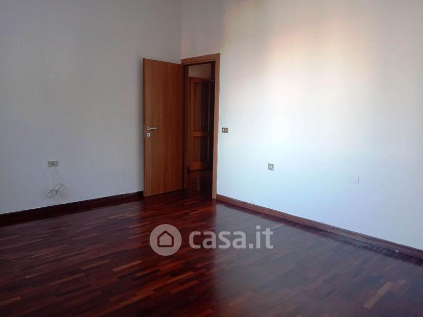 Trilocale in Viale C. Abba 14 — foto 20 di 34