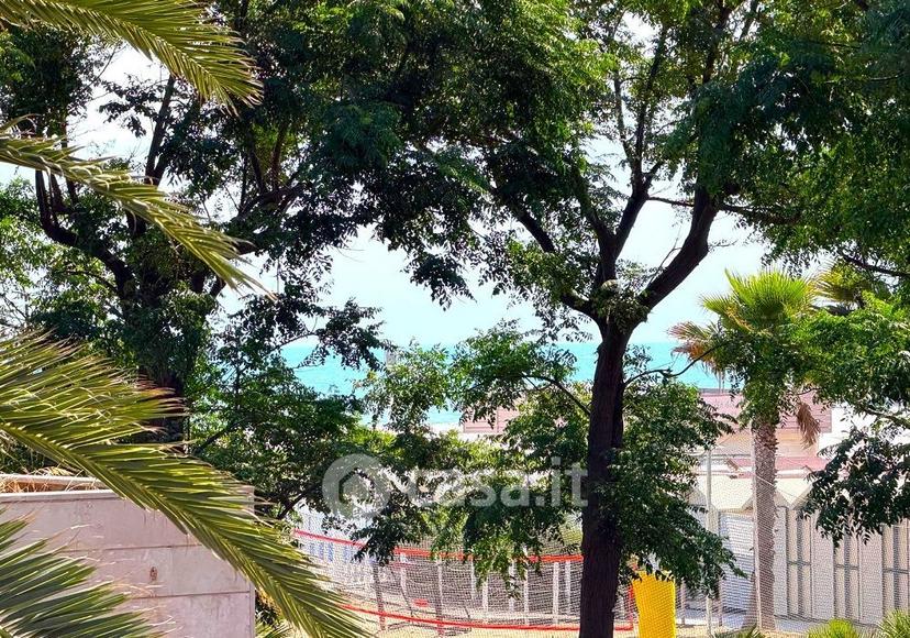 Trilocale in Lungomare della Libertà — foto 20 di 25