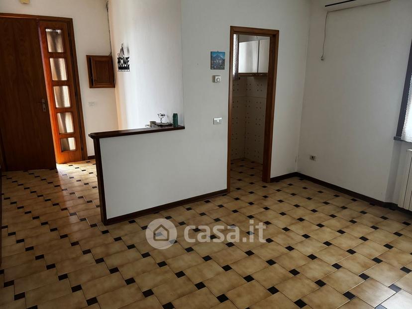 Trilocale in Via Nuova 24 — foto 8 di 22