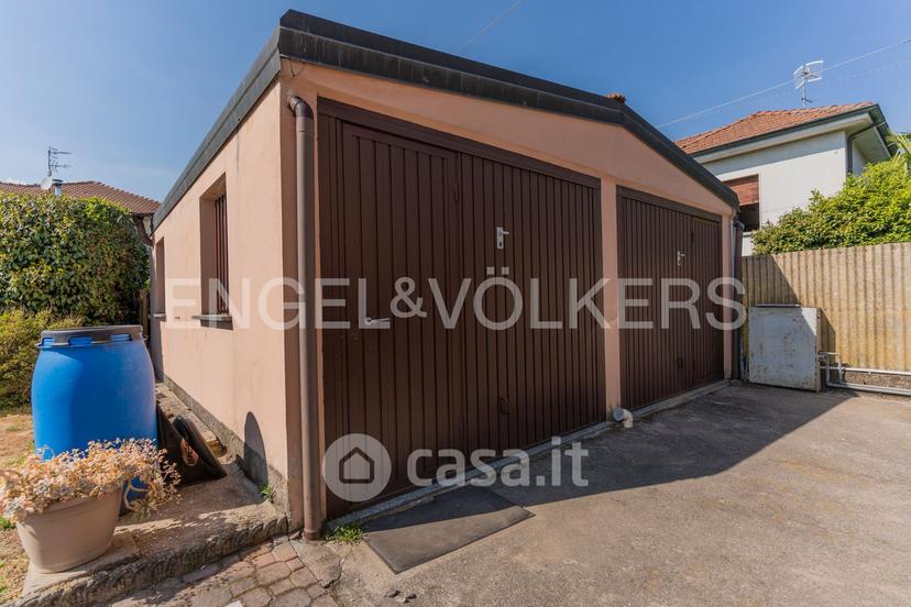 Villa in Via Mozart 7 — foto 30 di 35