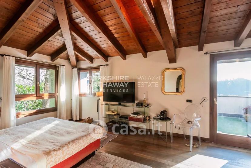Villa in Via Per Brunate — foto 21 di 44