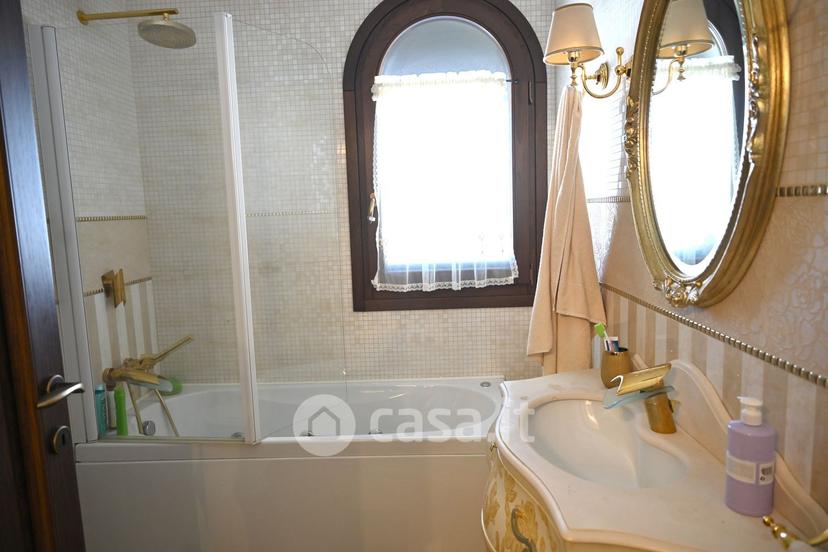 Villa in Via Giulio Cesare 62 — foto 48 di 105