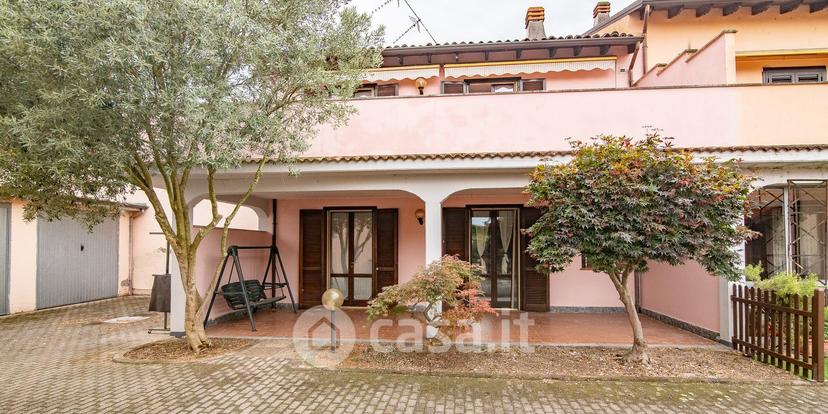 Villa in Via Roma 97 — foto 14 di 47