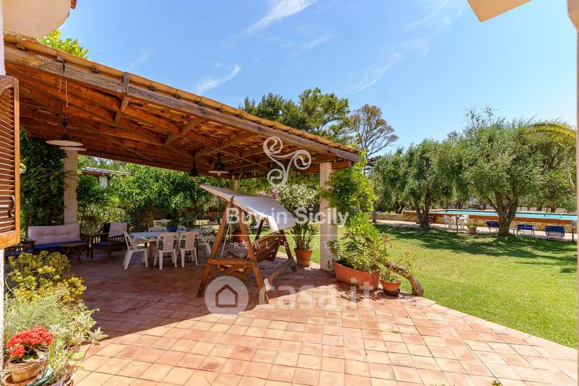Villa in Via Filippo de Filippi 11 — foto 6 di 57