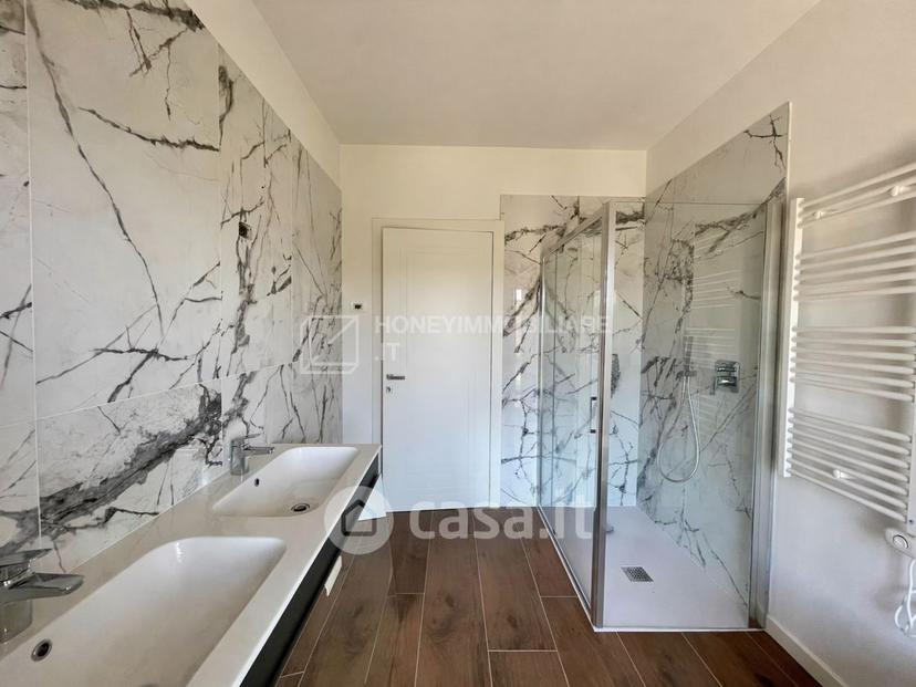 Villa in Via Giovannino Guareschi — foto 30 di 38