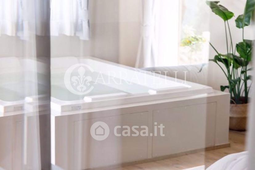 Villa in Via degli Olmi 10 — foto 3 di 62