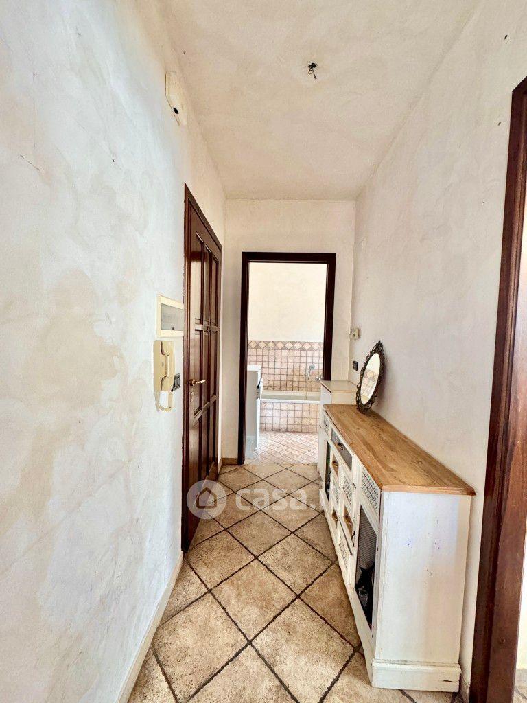 Trilocale in Via Cantalupo 50 — foto 6 di 39