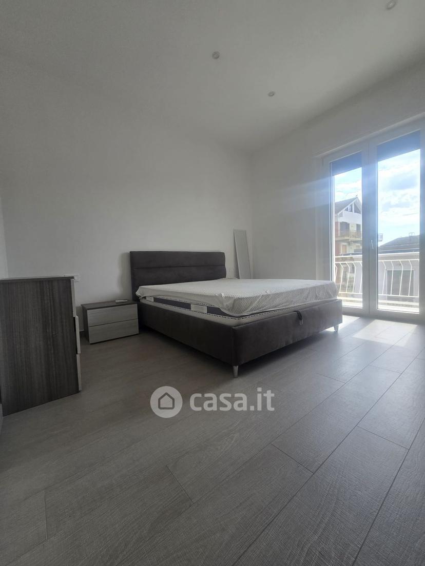 Trilocale in Via Asti — foto 2 di 17