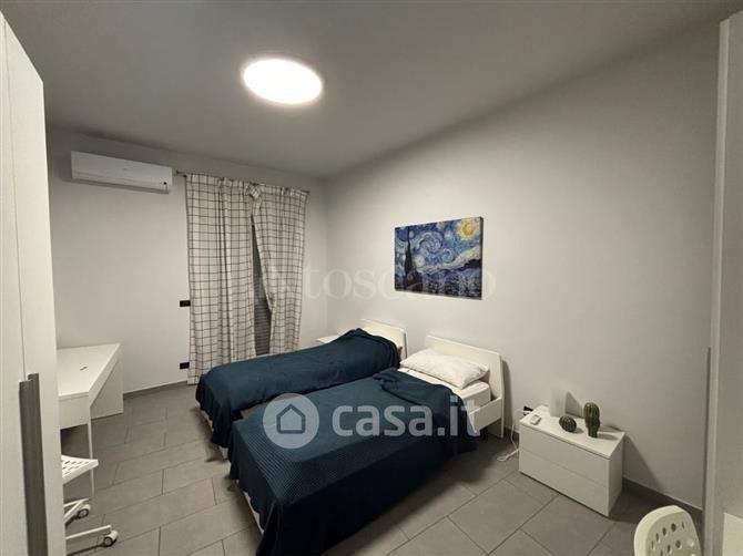 Trilocale in Via Ammiraglio Caracciolo — foto 10 di 14