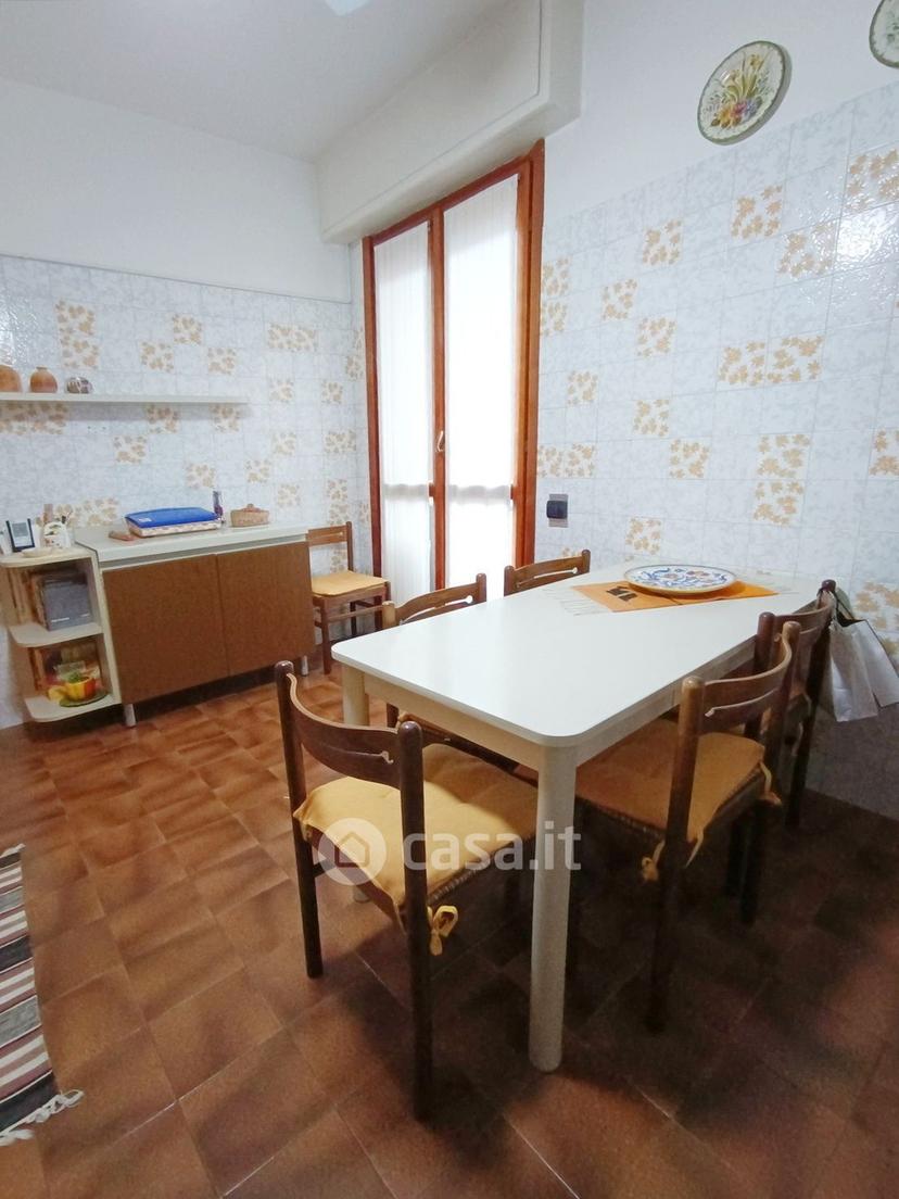 Quadrilocale in Via Carlo Cattaneo 36 — foto 5 di 36