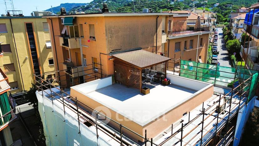 Quadrilocale in Via Liguria 1 — foto 7 di 31