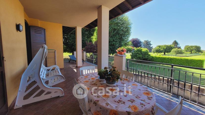Villa in Via Fratelli Bandiera — foto 12 di 84