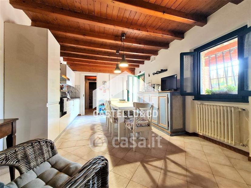 Villa in Via Papa Giovanni XXIII 1 — foto 4 di 36
