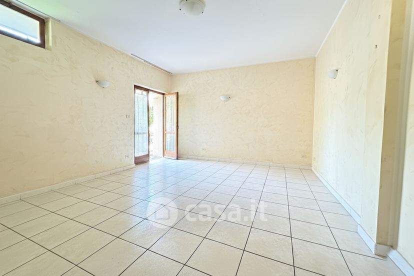 Quadrilocale in Via Cav. Attilio Porroni 10 — foto 23 di 27