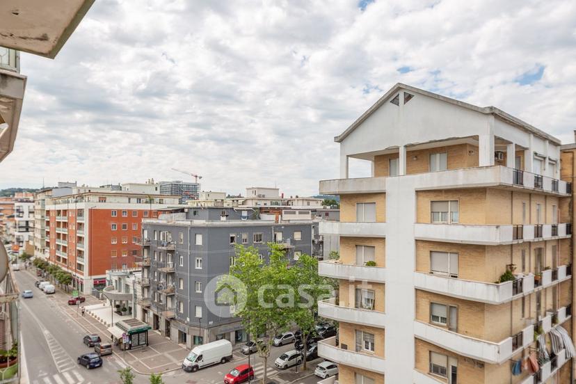 Appartamento in Viale G. Marconi 261
