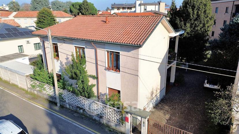 Villa in Via Alessandro Tadino 3 — foto 27 di 52