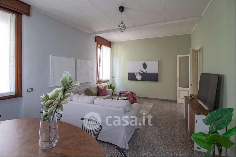 Villa in Via IV Novembre — foto 10 di 60
