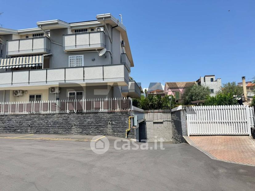 Trilocale in Via Duca degli Abruzzi 46 — foto 19 di 35