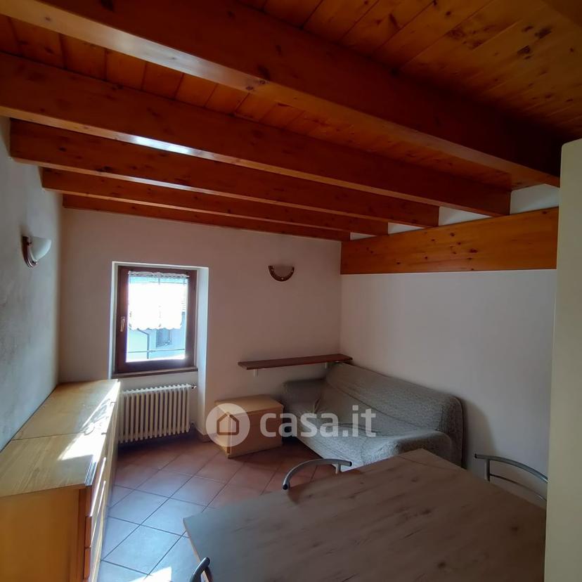Trilocale in Via Gireglio 33 — foto 4 di 25