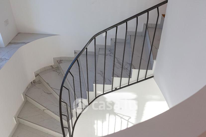 Villa in Via Angelo Cantoni 12 — foto 22 di 53