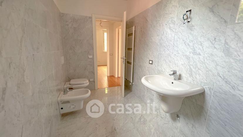 Trilocale in Via Brigate Partigiane 5 — foto 18 di 22