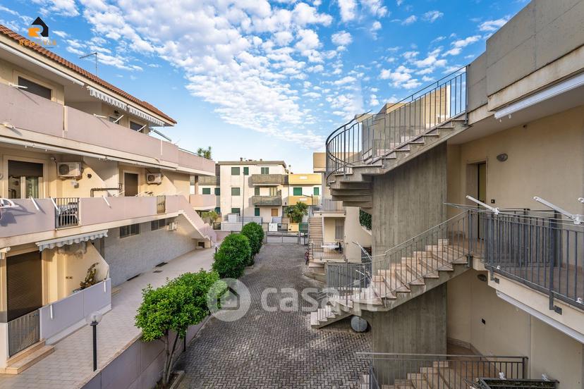 Trilocale in Via Mar Tirreno 184 — foto 3 di 17
