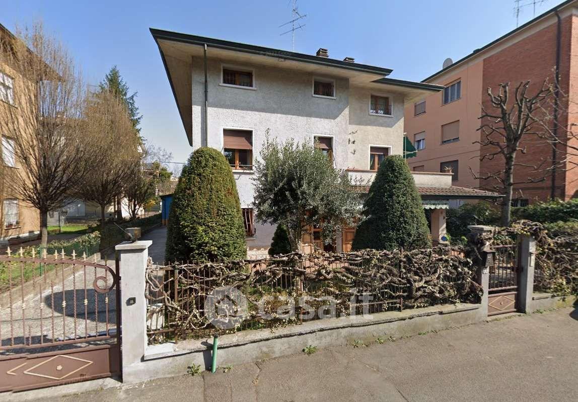 Appartamento in Via Telemaco Dall'Ara 11