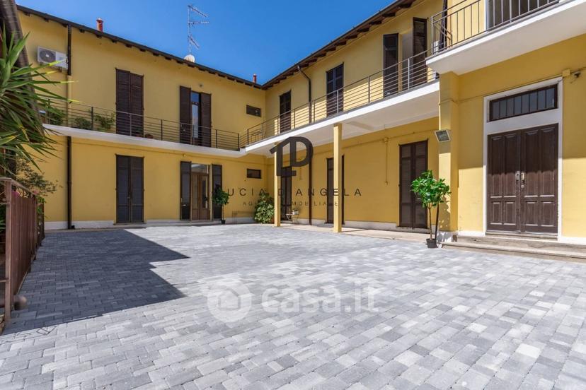 Trilocale in Via Clerici 14