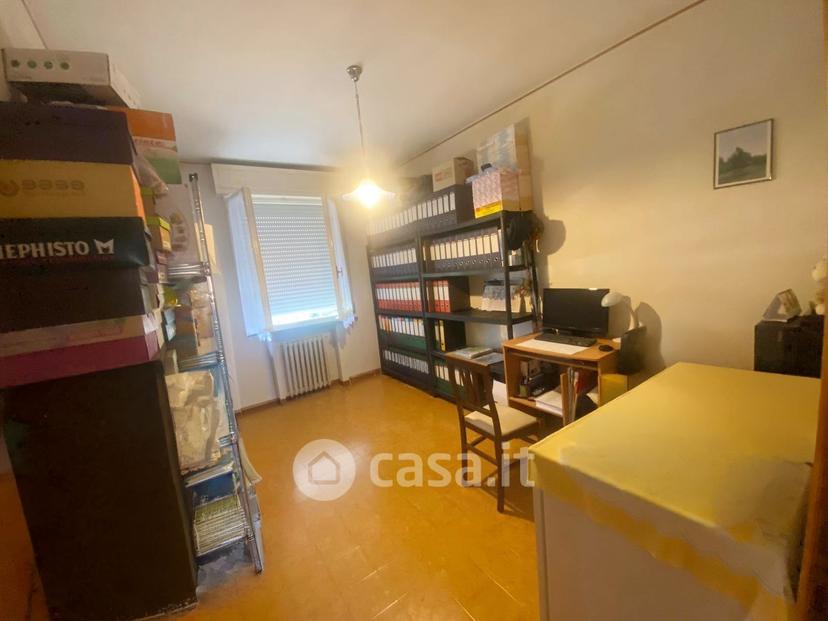 Quadrilocale in Via A. Canepari 9 — foto 2 di 24