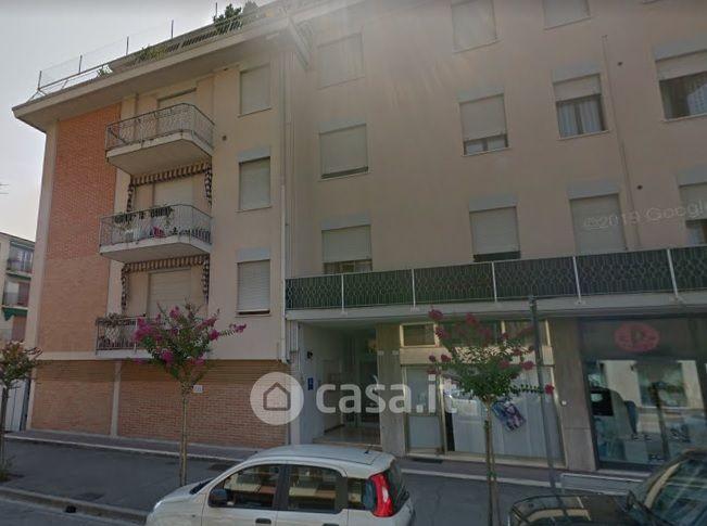 Stanza in Viale Istria 44 — foto 20 di 22