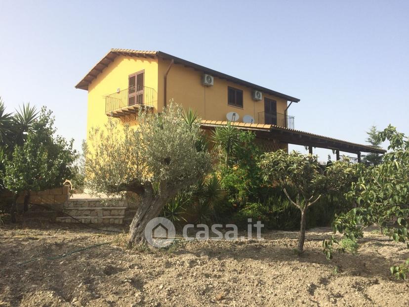 Villa in Via Isabella di Castiglia — foto 11 di 12