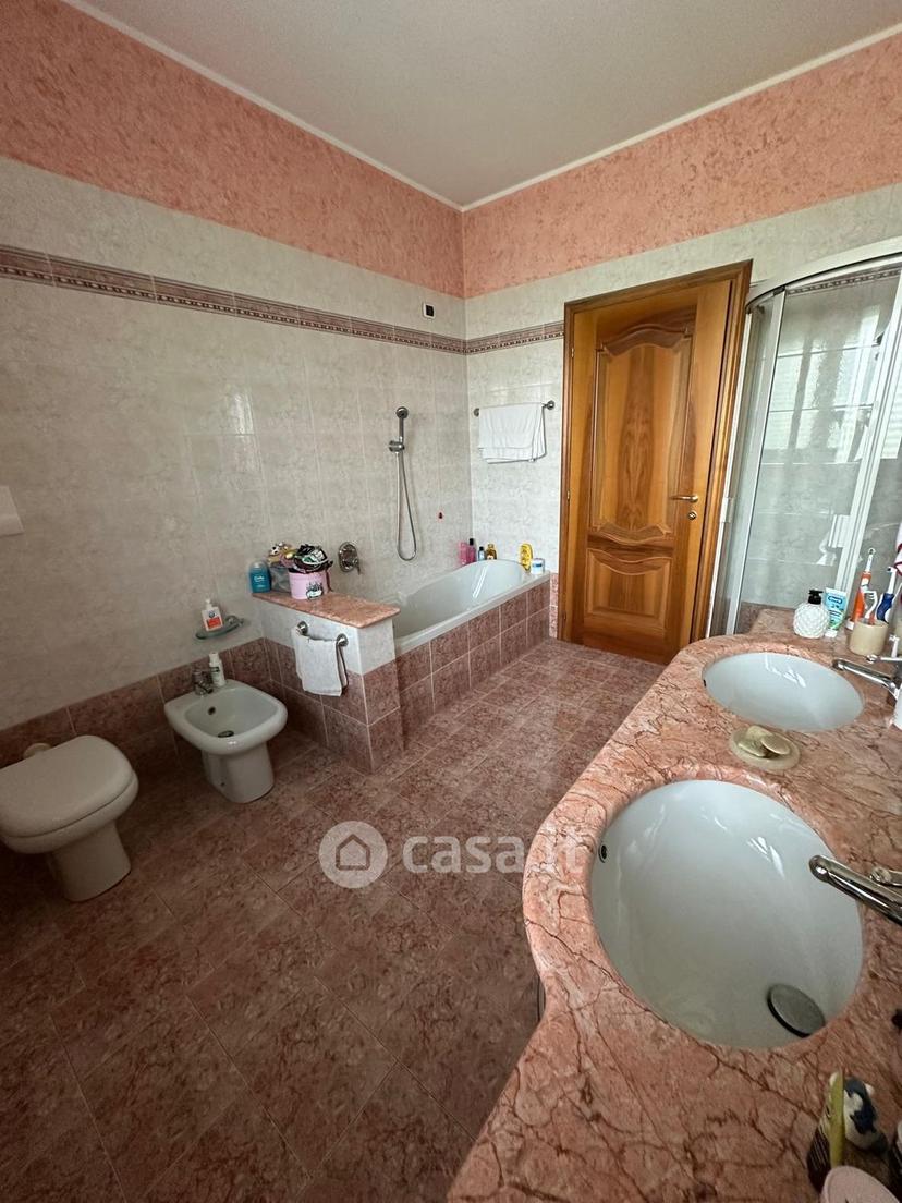Appartamento in Via Rotone 27 — foto 38 di 82