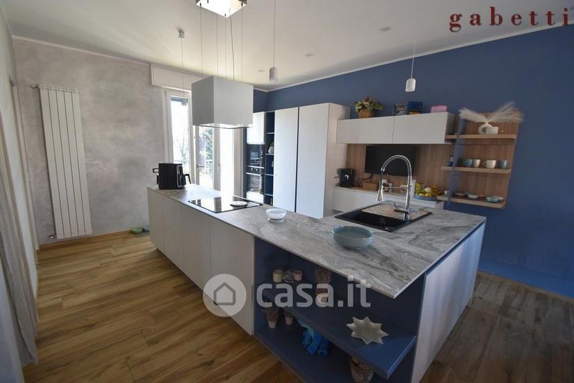Villa in Via Gorizia 5 — foto 10 di 28