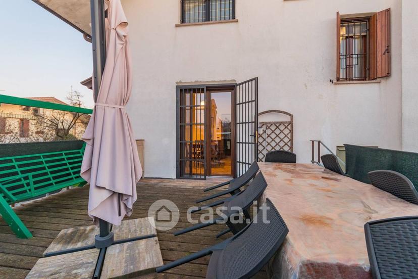Villa in Via Cavour 24 — foto 32 di 33