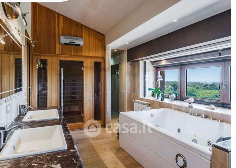 Villa in Via Brinzio 20 — foto 28 di 36