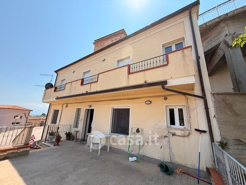 Appartamento in Via Massimo d'Antona 19 — foto 16 di 65