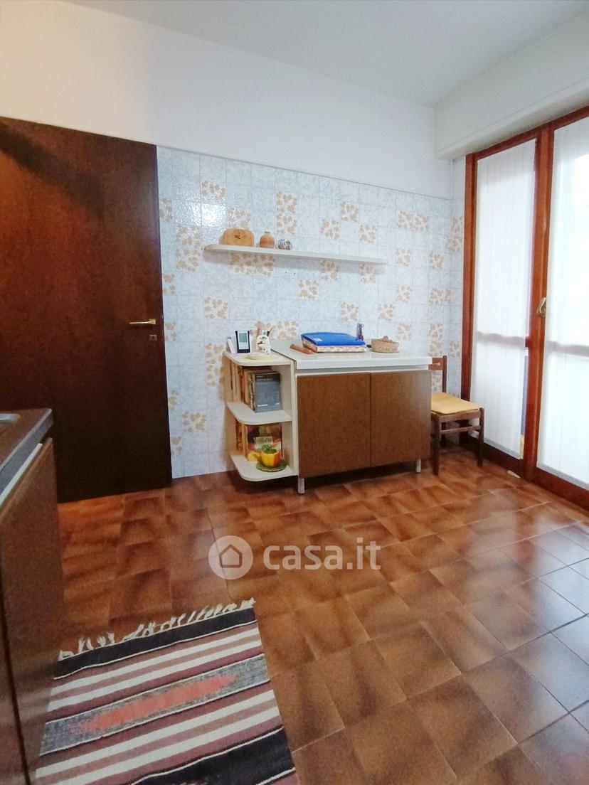 Quadrilocale in Via Carlo Cattaneo 36 — foto 4 di 36