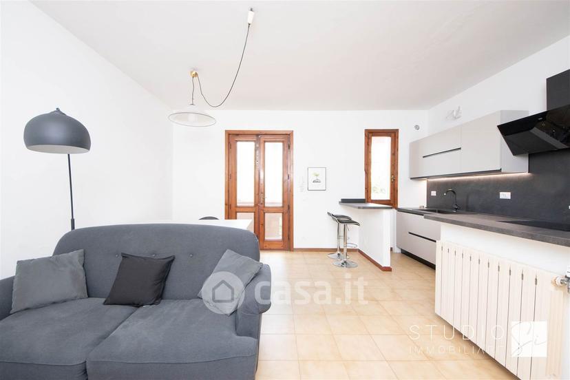 Trilocale in Via Eugenio Montale — foto 17 di 27