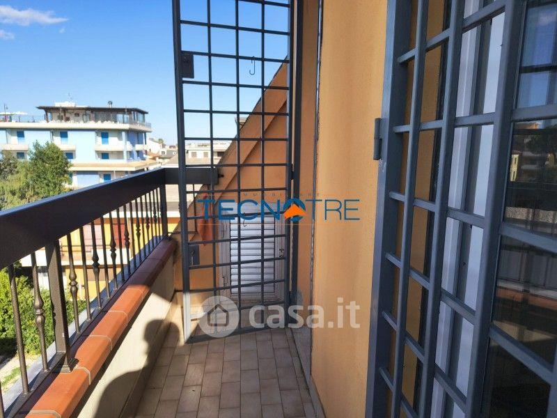 Quadrilocale in Via U. Foscolo 44 — foto 8 di 29